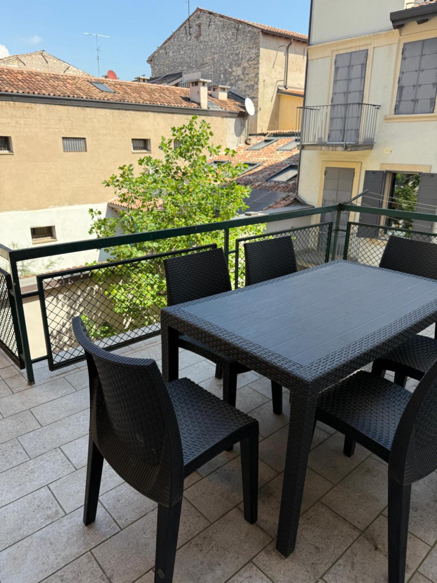 La Terrazza Di Vittoria Appartement Verona Buitenkant foto